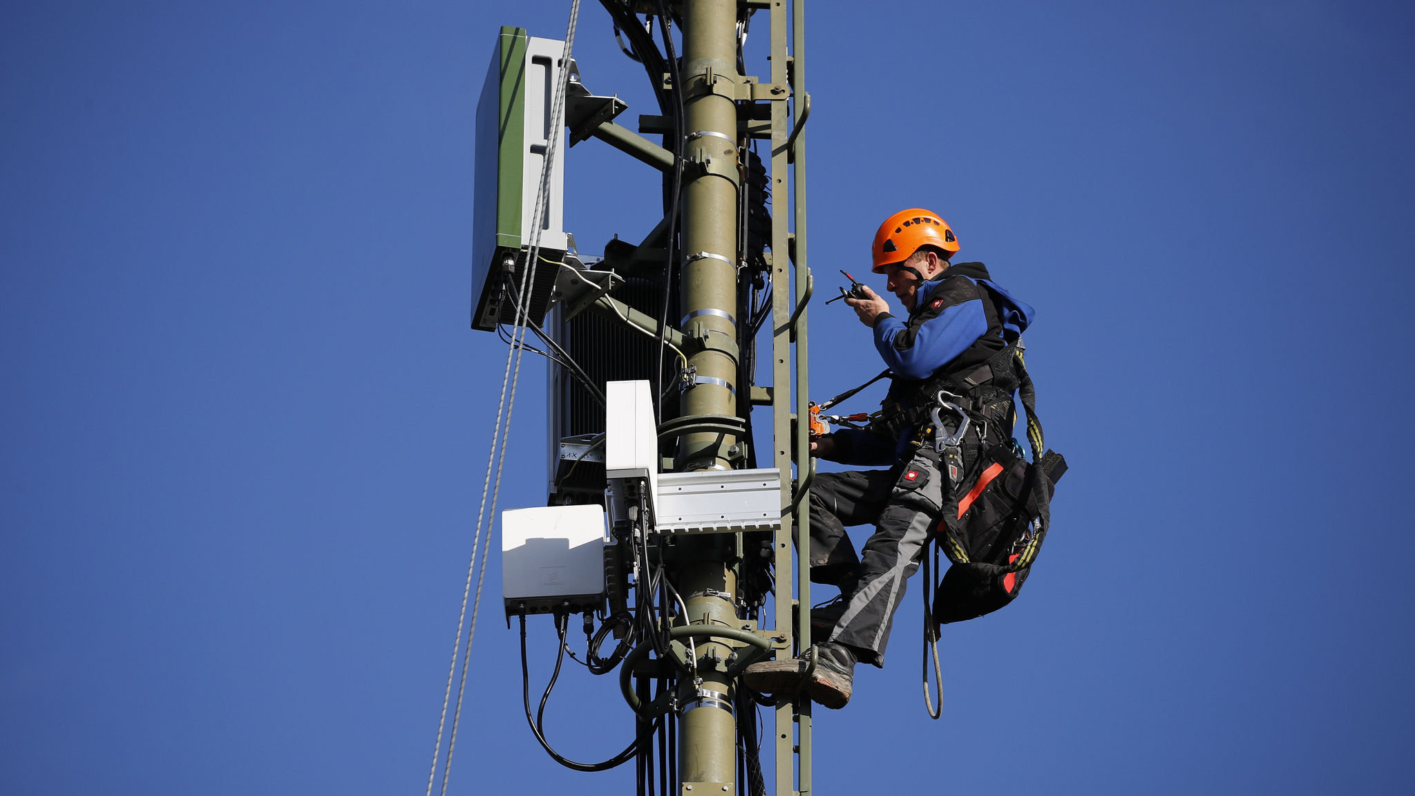 Work At height - Jiří Mrugala - Instalace AB 5G telekomunikace, sítě, stožáry vysokého 